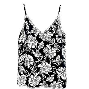 Adorable reversible black white tank XS